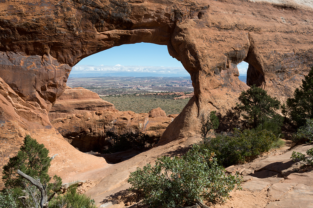 10-10 - 05.jpg - Phantom Arch, Arches National Park